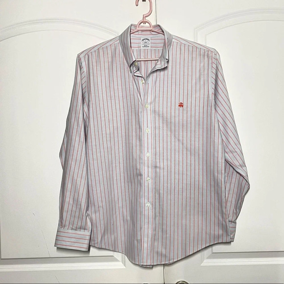 Brooks Brothers Slim Fit Non Iron Button Down Shirt size L - Picture 1 of 5